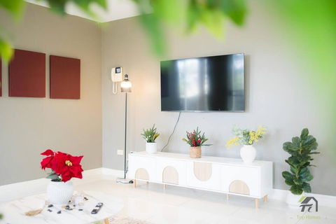 Entire 3 Bedrooms Townhouse In Baulkham Hills - South Australia Travel 2