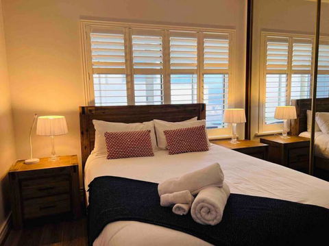 Entire Beachfront Apartment 5 Esplanades Seaviews - South Australia Travel 0