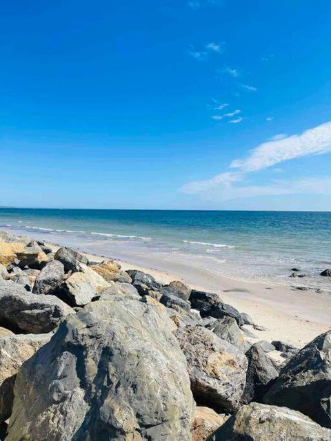 Entire Beachfront Apartment 5 Esplanades Seaviews - South Australia Travel 1
