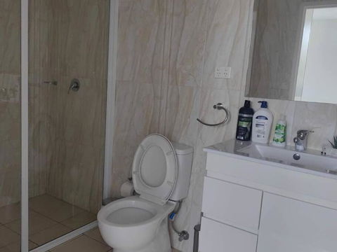 Entire Home In Liverpool - South Australia Travel 4