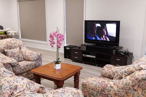 Entire House -close To Park And Supermarket - South Australia Travel 1