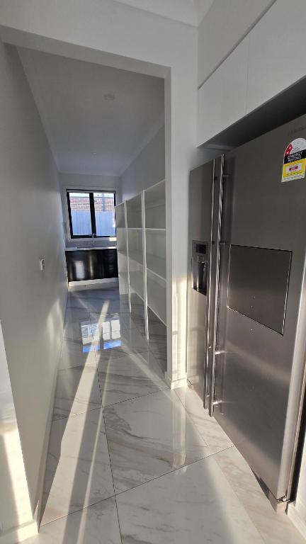 Entire House Creekfront With Theatre & Spa - South Australia Travel 1