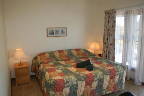 Escape 1770 Motel - No Kids - NO SMOKING - No Partying - South Australia Travel 3