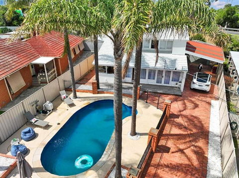 Evies White House Oasis I Pool & Close To Airport - South Australia Travel 1