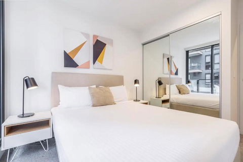 Executive Comfort Living Near La Trobe & RMIT Uni - South Australia Travel 4