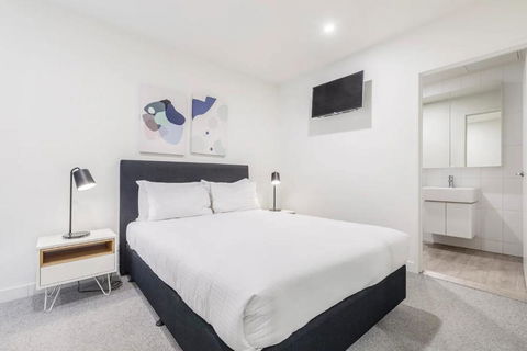 Executive Comfort Living Near La Trobe & RMIT Uni - South Australia Travel 3