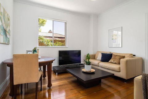 Executive Esperanza - Stay In A Victorian Manor - South Australia Travel 4