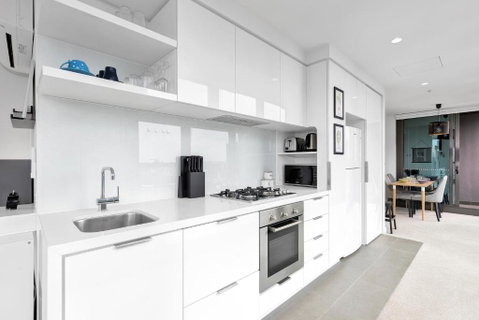 EPORO Tower Modern Apartments Melbourne Central CBD - South Australia Travel 3