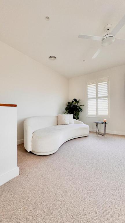 Escape To A Stylish Coastal Retreat In Parkdale - South Australia Travel 2