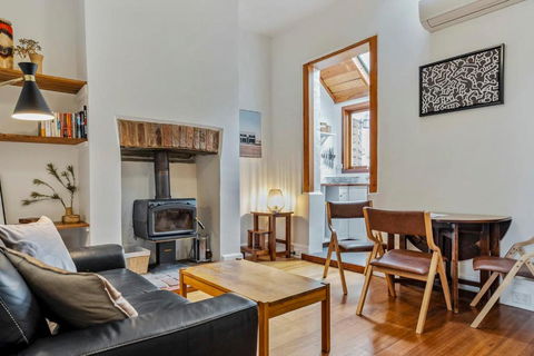 Explore South Hobart Village From An 1855 Cottage - South Australia Travel 1