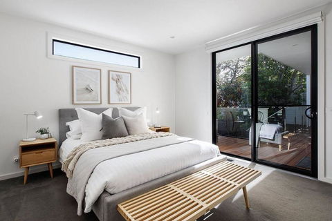 Expansive Beachside Luxury At Roman On Reeves - South Australia Travel 2