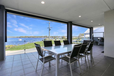 Expansive Myall River Views - South Australia Travel 0