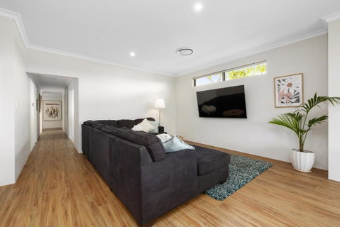 Family Friendly Close 2 Airport, Optus, Crown & City - South Australia Travel 2