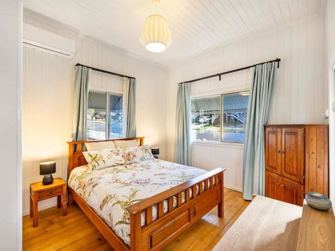 Family Friendly Cozy 4BR House At Annerley - South Australia Travel 3