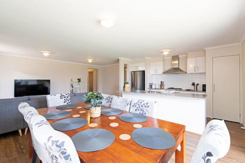 Family Home For A Fiesta - South Australia Travel 0