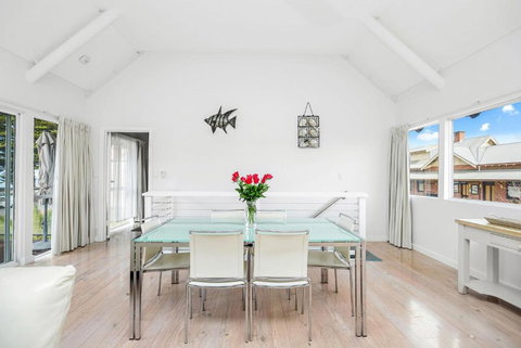 Fantastic Beachside Townhouse - South Australia Travel 0