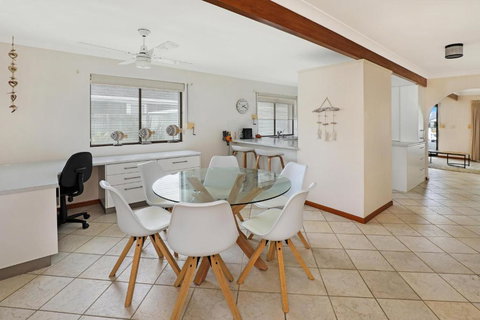 Fantastic Buddina Duplex - South Australia Travel 3