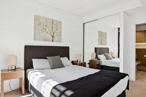 Fantastic St Leonards Apartment ATC010809 - South Australia Travel 0