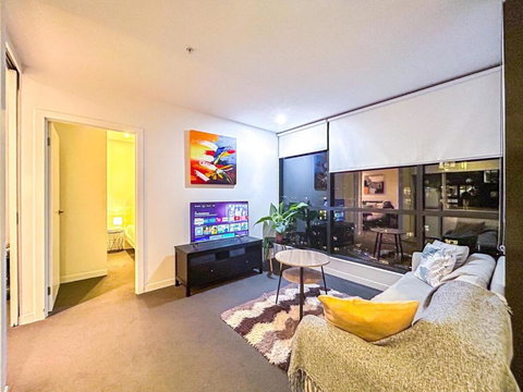 Fantastic View 2br1ba In Cbd Wifi Balcony - South Australia Travel 1