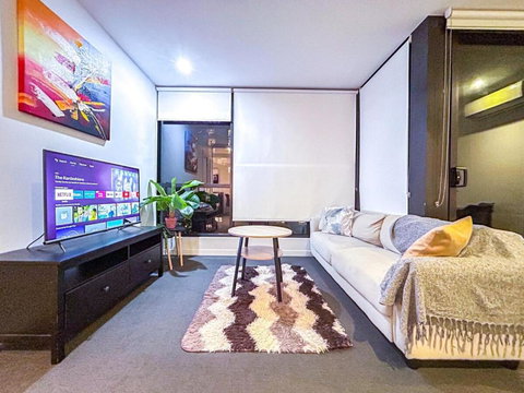 Fantastic View 2br1ba In Cbd Wifi Balcony - South Australia Travel 2