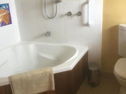 Forest Walks Lodge - South Australia Travel 4