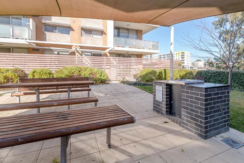 Exquisite Apartment With BBQ And Pool, Near Shops - South Australia Travel 1