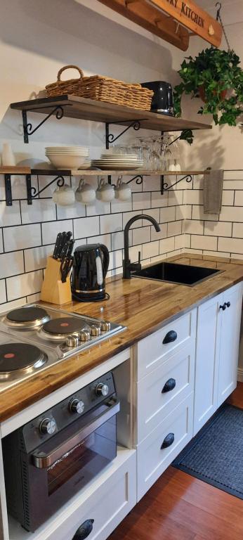 Frostwood House - South Australia Travel 4