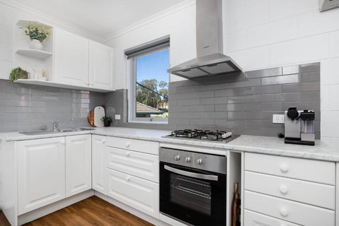 Gateway Retreat Near Flinders Uni & Hospital - South Australia Travel 1