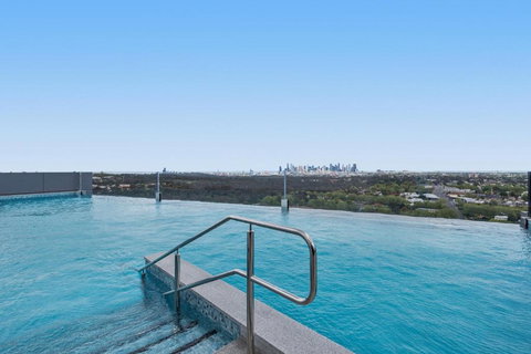 Generous 2-Bed Apartment With Great Amenities - South Australia Travel 3