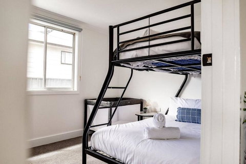 Georges Bay Bungalow - Home - South Australia Travel 3