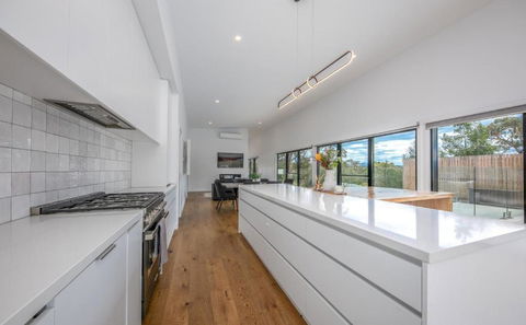 Glamour In Gisborne - With Spa! - South Australia Travel 2