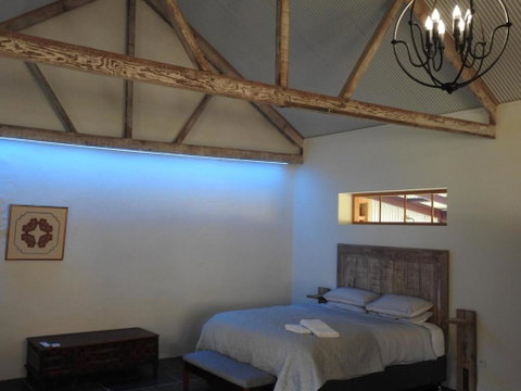 Grape Pickers Cottage - South Australia Travel 3