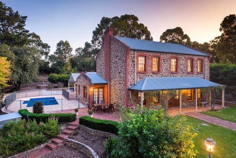 Hahndorf Luxury Retreat 5 Bedrooms For 12 Guests - South Australia Travel 0