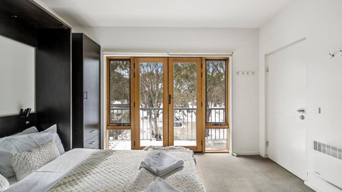 Hangar - South Australia Travel 0