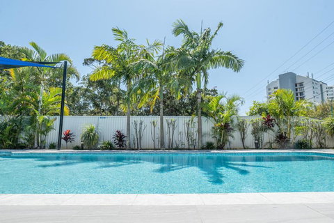 HEART OF BURLEIGH Holiday Villa - Perfect Location With Pools - South Australia Travel 0