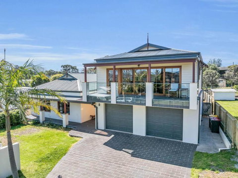 Heart Of Long Point - South Australia Travel 0