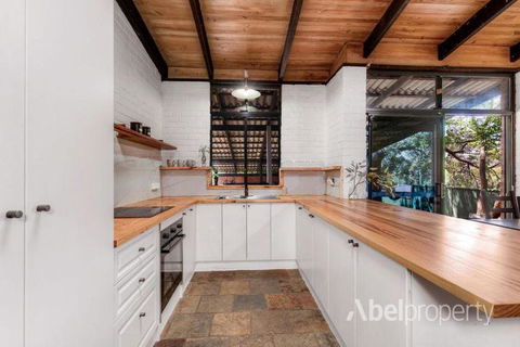 Historical Cottage In The Hills - South Australia Travel 3