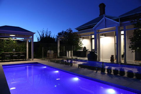 Hollidge House 5 Star Luxury Apartments - South Australia Travel 1