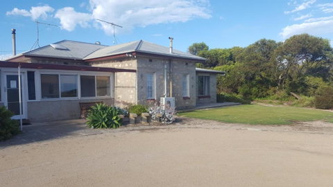 Hillocks Drive - South Australia Travel 0