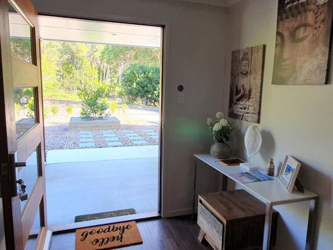 Ibis 9 House - South Australia Travel 3