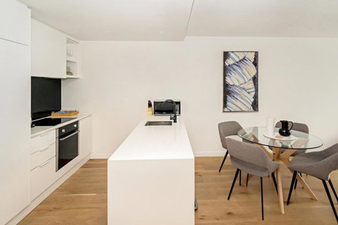 Idyllic 1-Bed Near Popular Shopping Streets - South Australia Travel 1