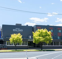 Adelaide Royal Coach - South Australia Travel