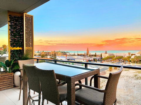 AdriaticBlu Luxe 2 Bed Apartment With Stunning Ocean Views - South Australia Travel 1