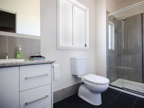 Agape Holiday Home - South Australia Travel 3