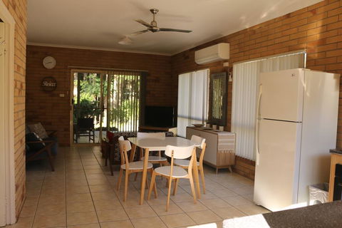 Agnes Palms Accommodation - South Australia Travel 2