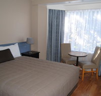 Airlie House Motor Inn - South Australia Travel