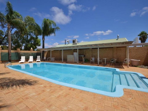 Albion Hotel - South Australia Travel 0