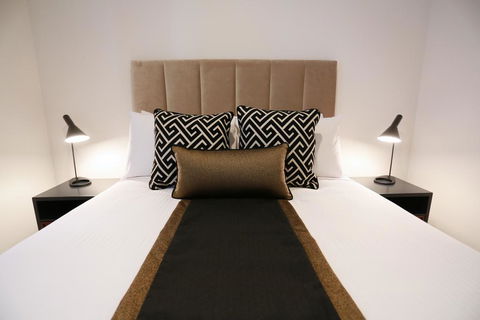 Alex Perry Hotel & Apartments - South Australia Travel 0