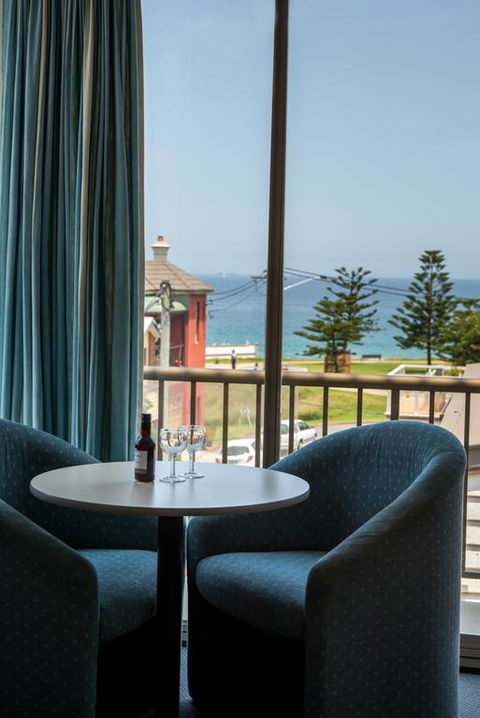 Alloggio Newcastle Beach - South Australia Travel 3