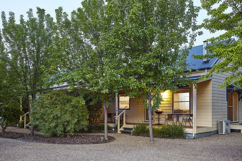 Alpine Valley Cottages - South Australia Travel 3